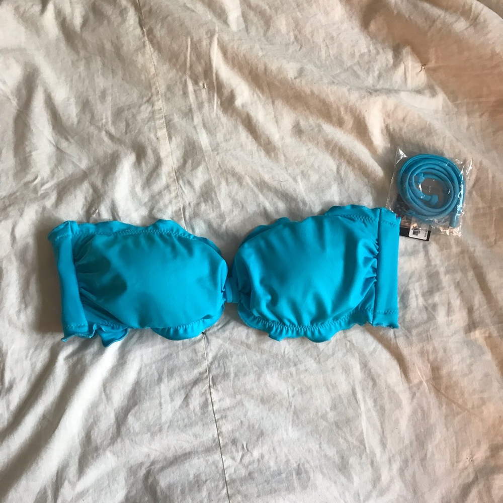 NWT VS Strapless Medium Bikini Top